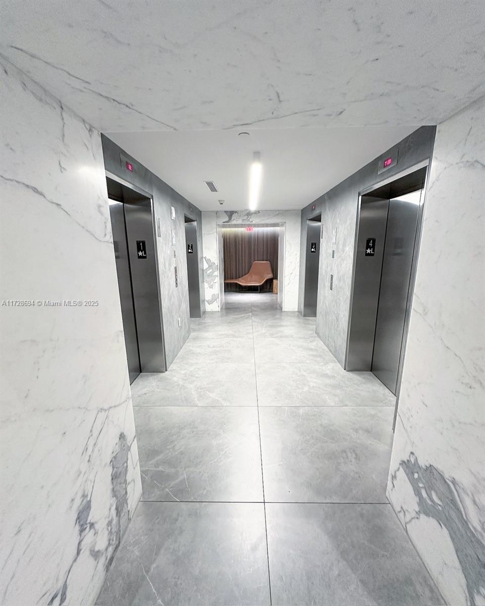 350 S Miami Ave Unit: 1215