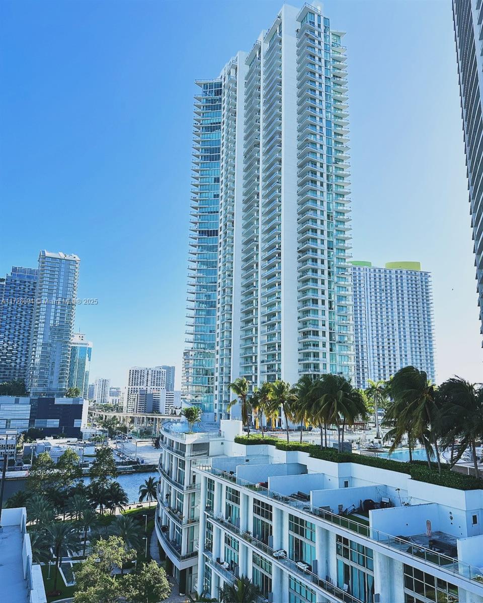 350 S Miami Ave Unit: 1215