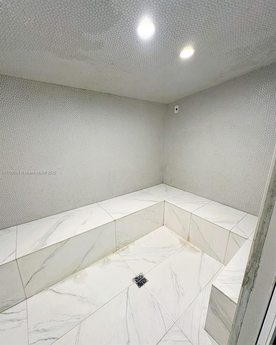 350 S Miami Ave Unit: 1215