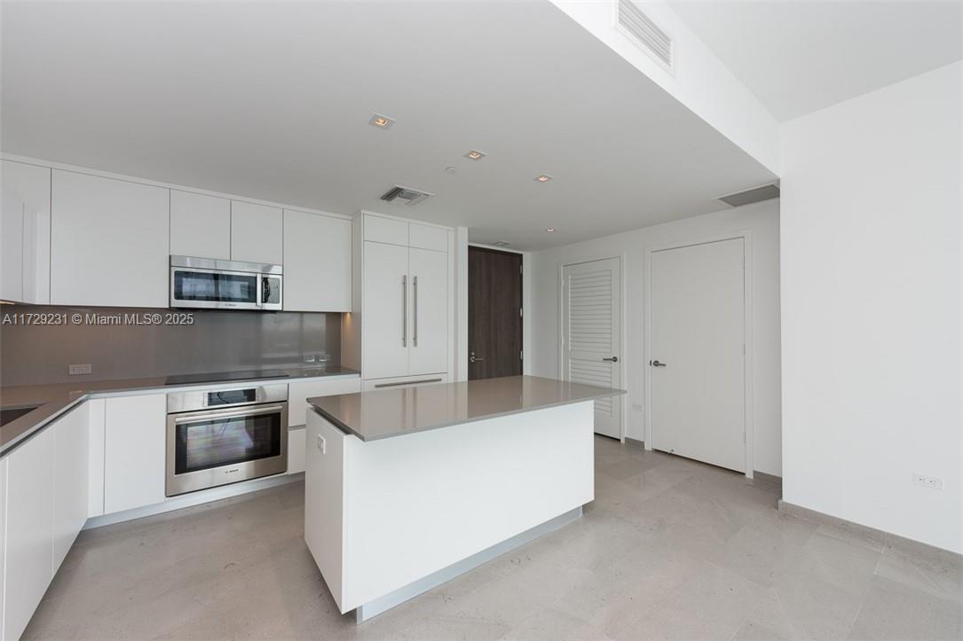 68 SE 6 Street # 1408