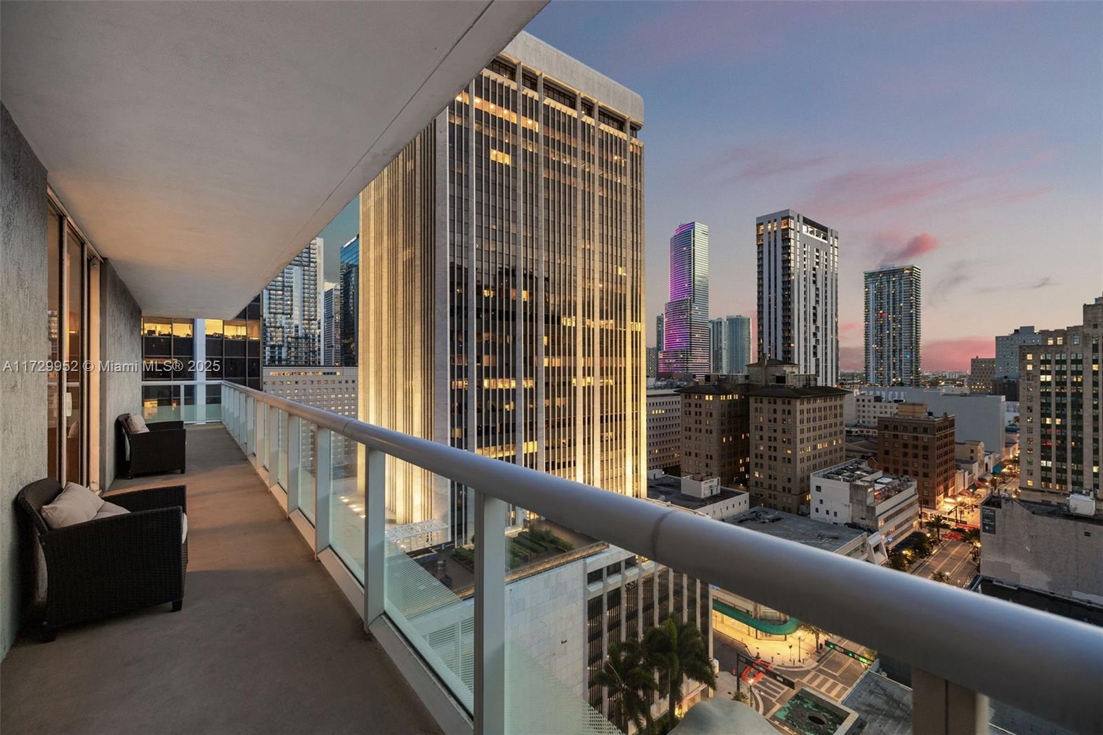 50 Biscayne Blvd # 1911