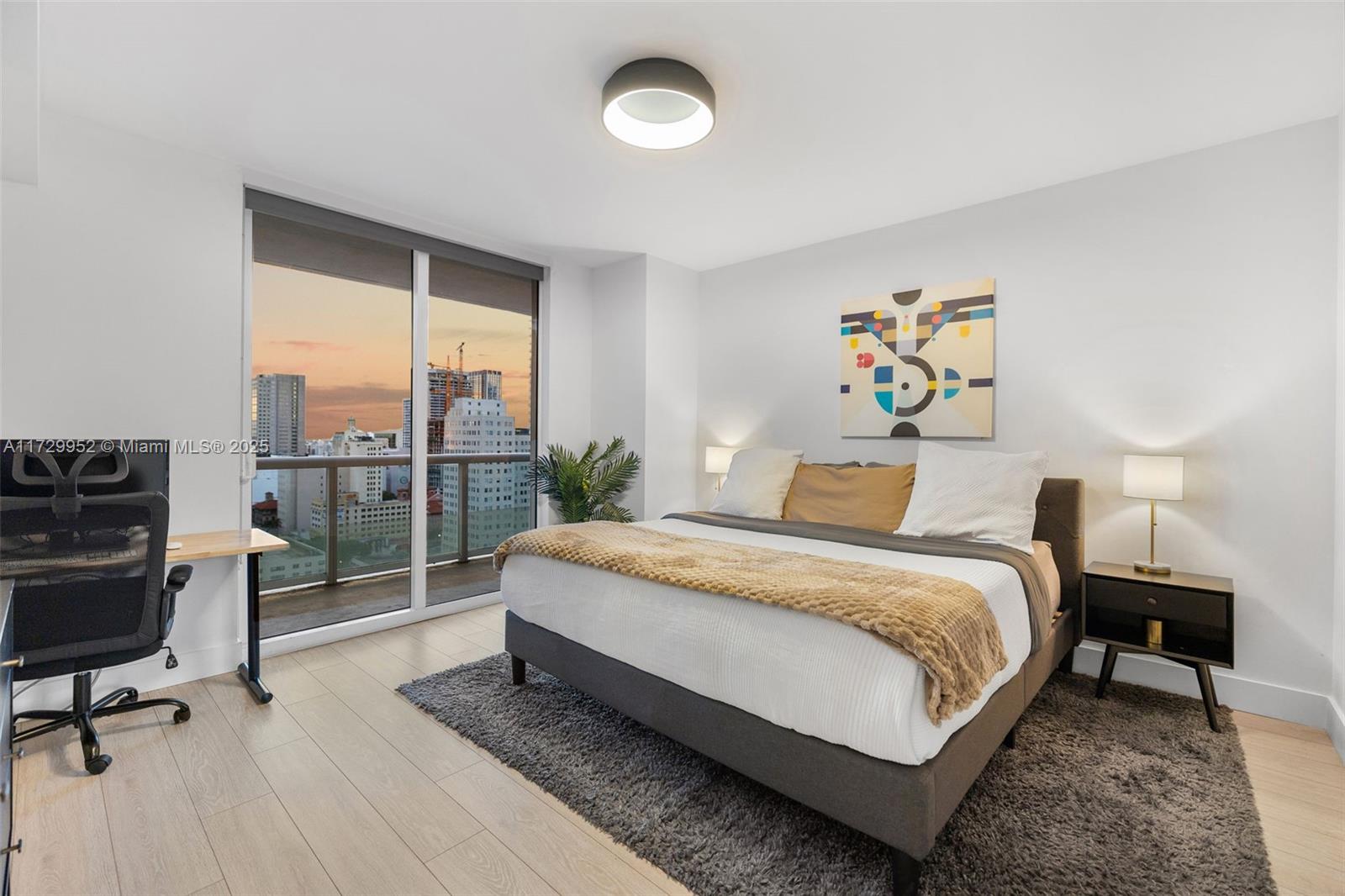 50 Biscayne Blvd # 1911