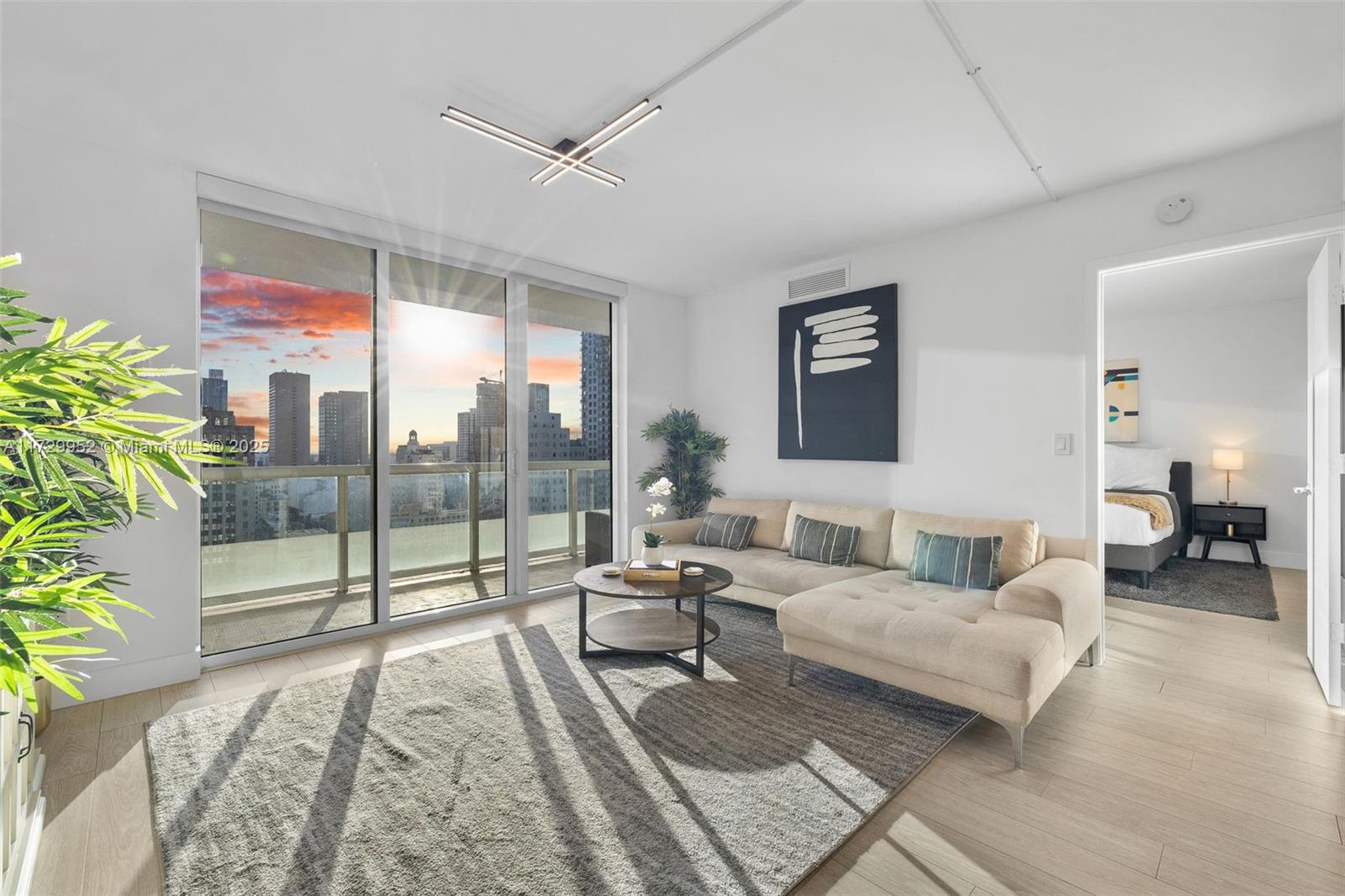 50 Biscayne Blvd # 1911