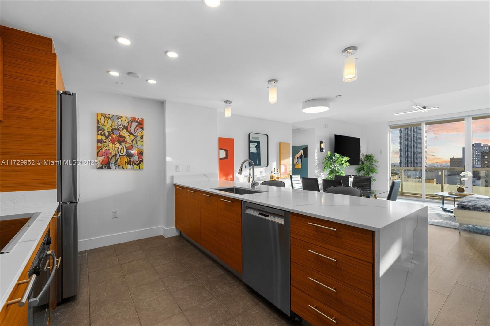 50 Biscayne Blvd # 1911