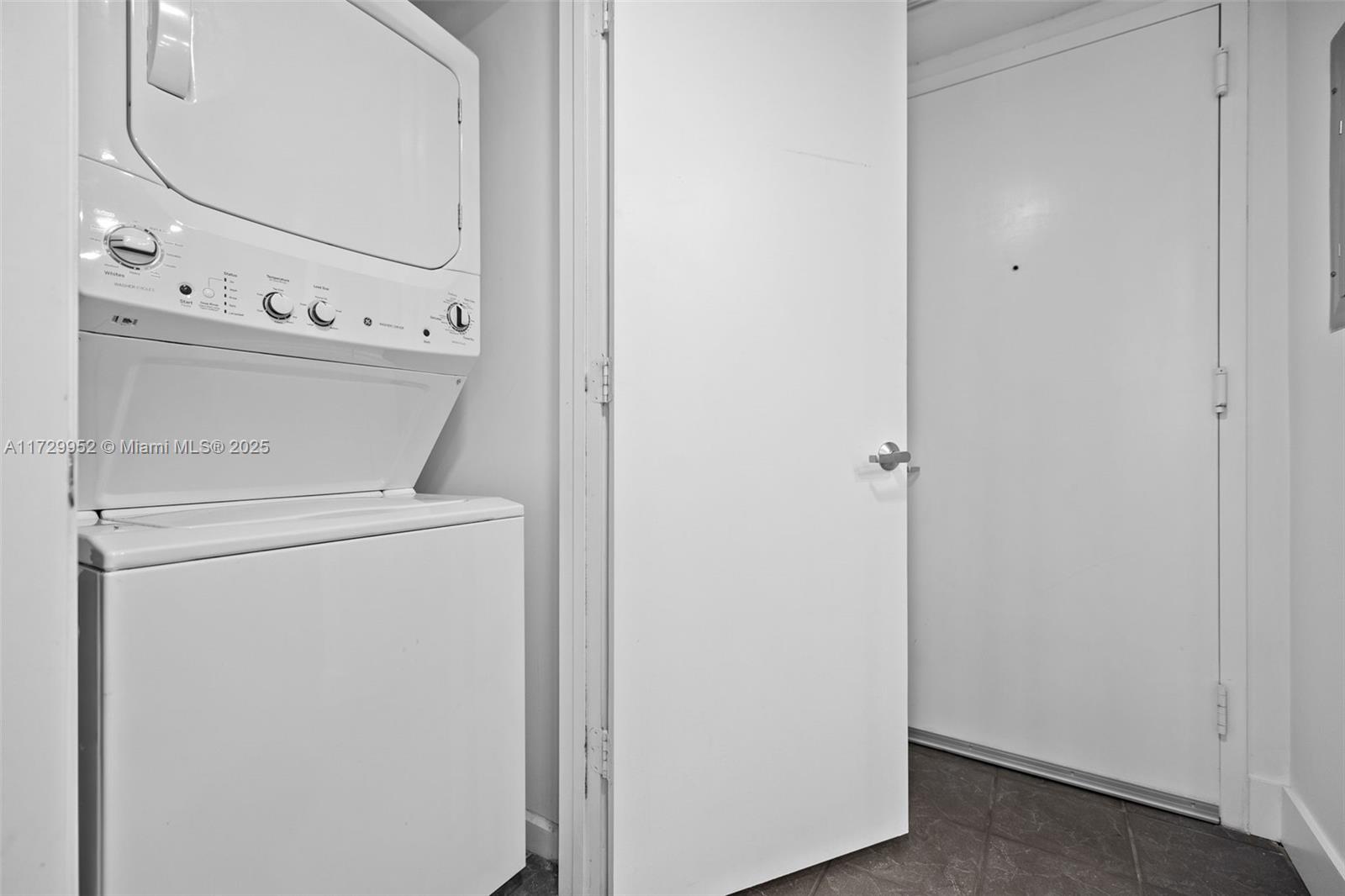 50 Biscayne Blvd # 1911