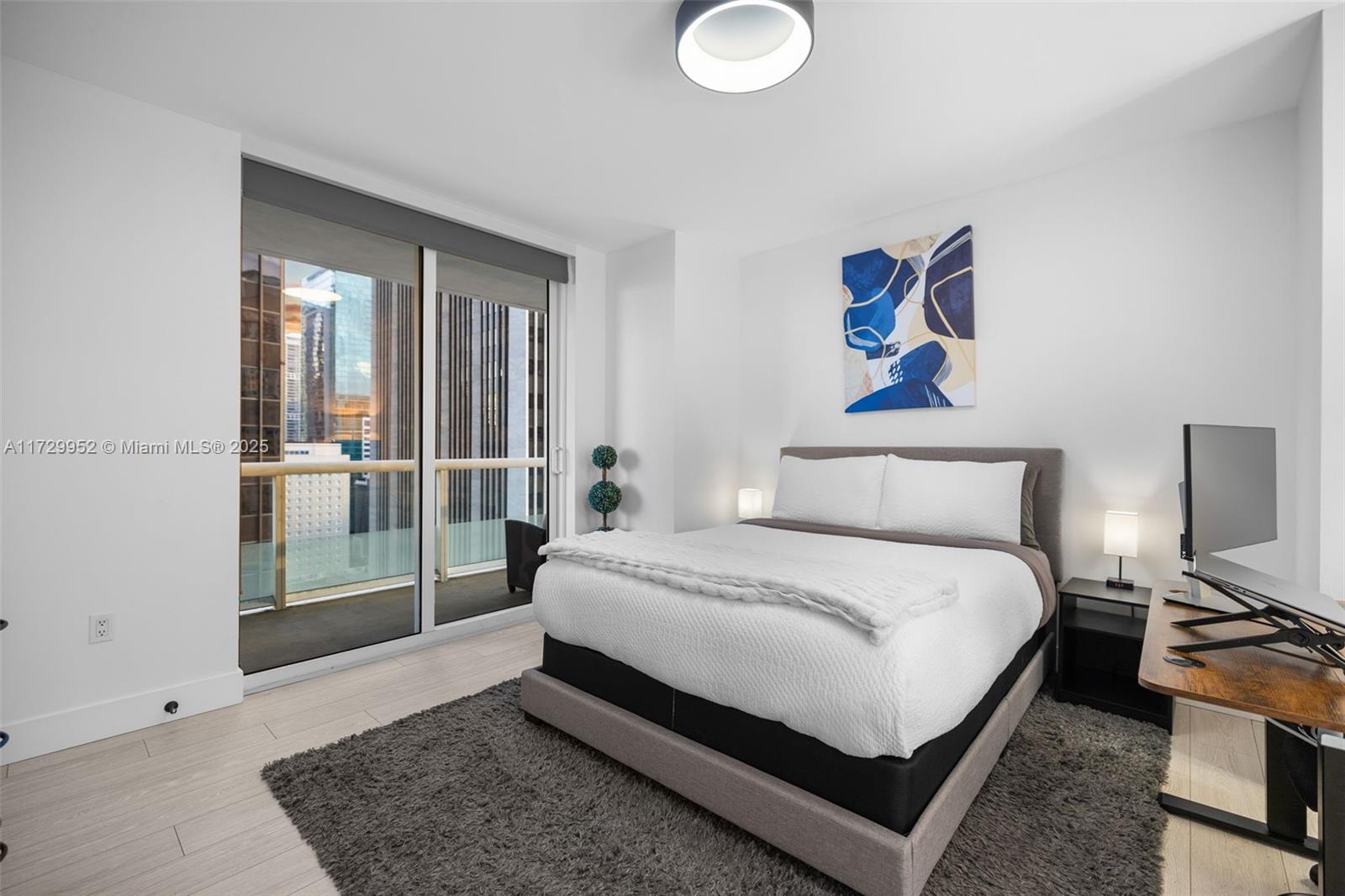 50 Biscayne Blvd # 1911