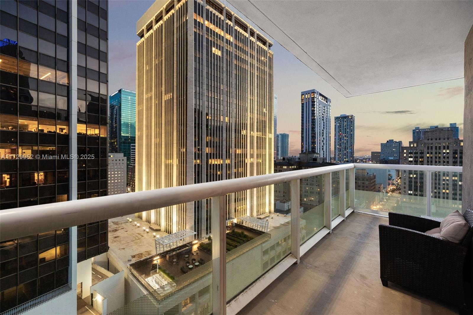 50 Biscayne Blvd # 1911