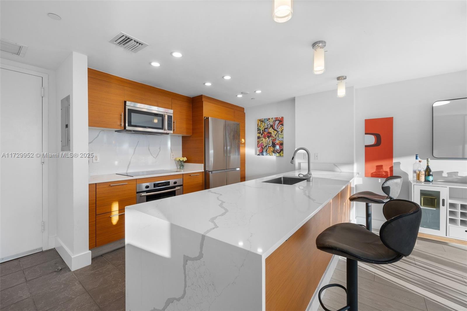 50 Biscayne Blvd # 1911