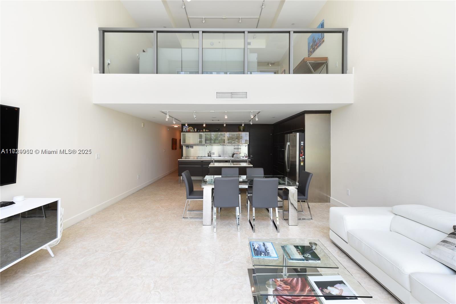 6000 Collins Ave # 505