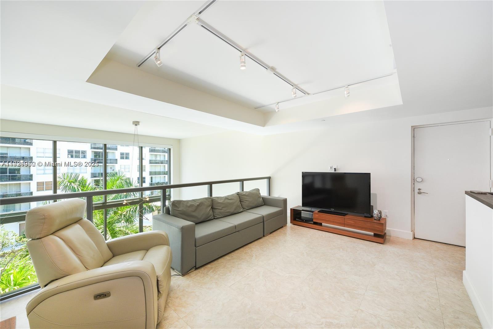 6000 Collins Ave # 505