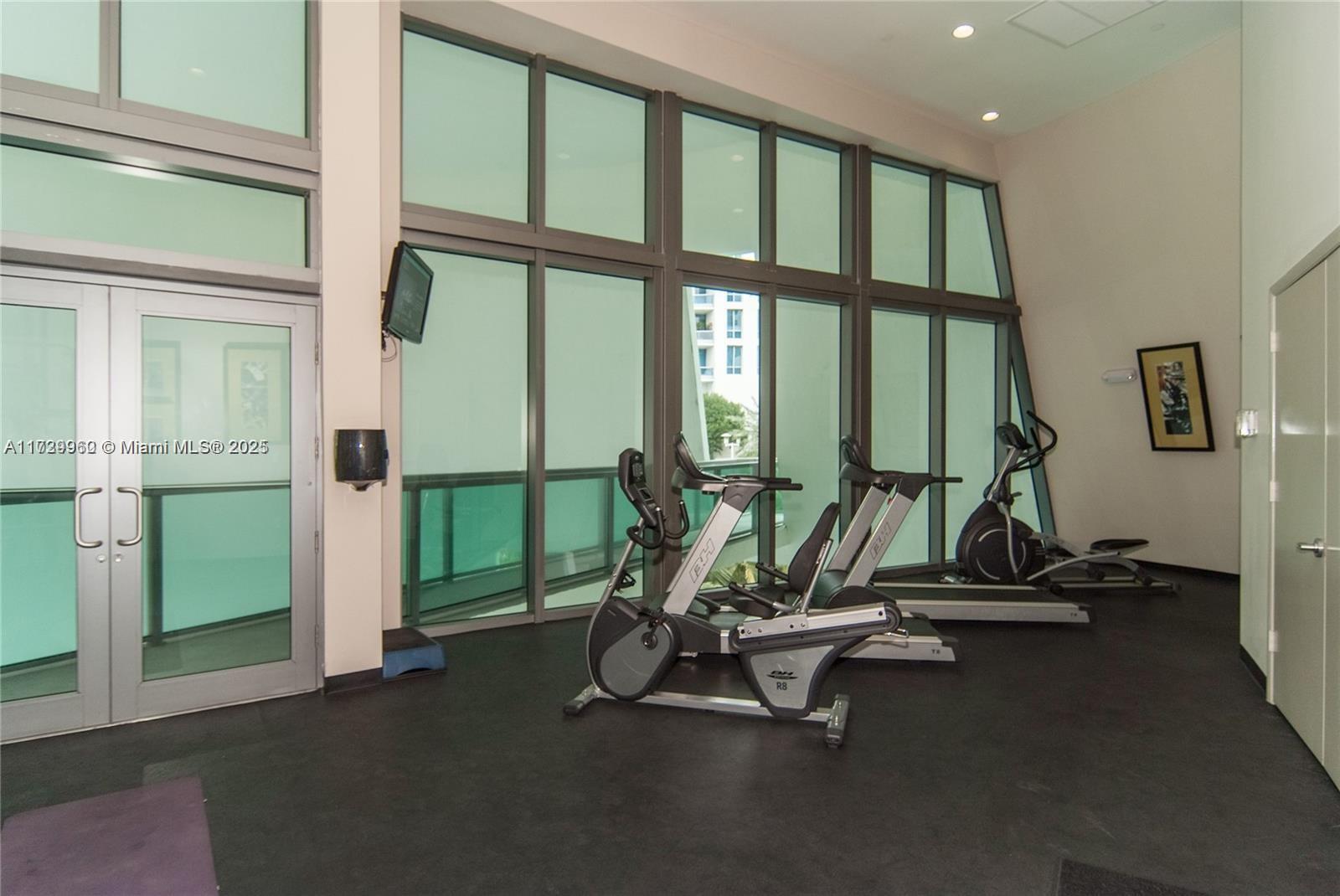 6000 Collins Ave # 505