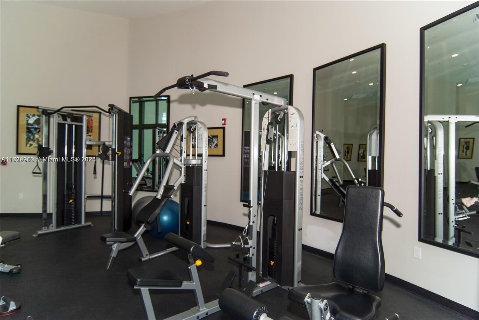 6000 Collins Ave # 505