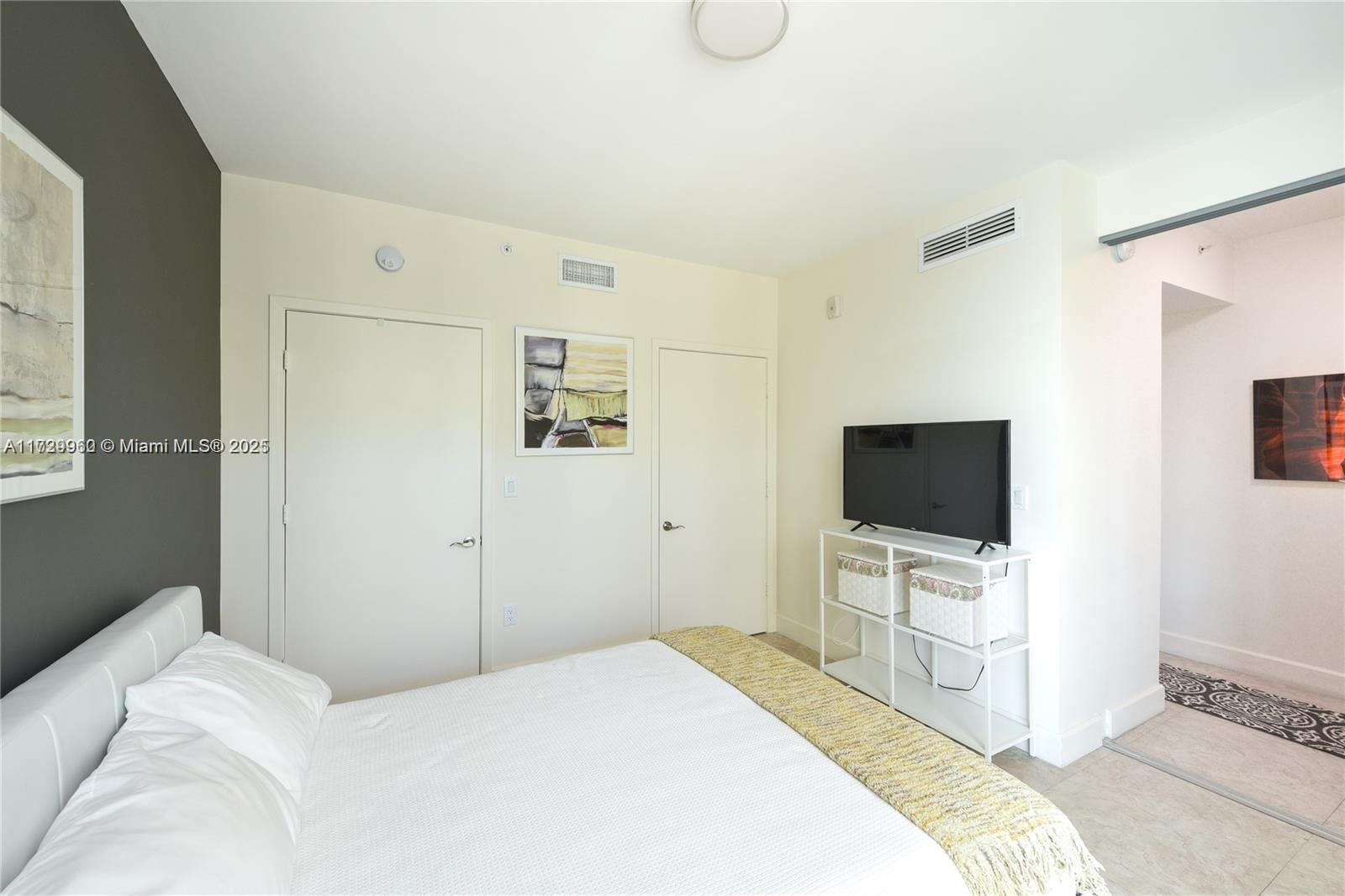 6000 Collins Ave # 505