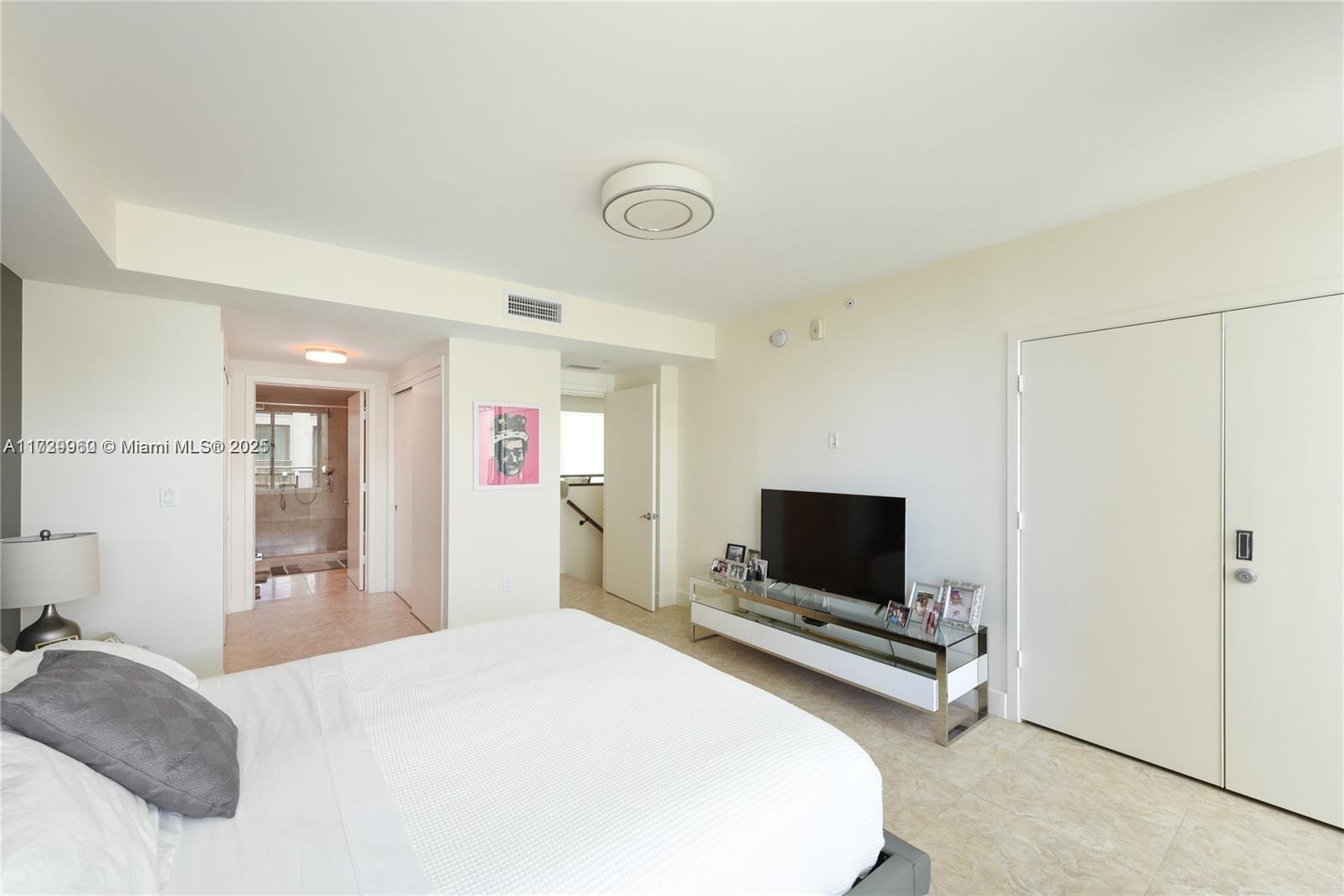 6000 Collins Ave # 505
