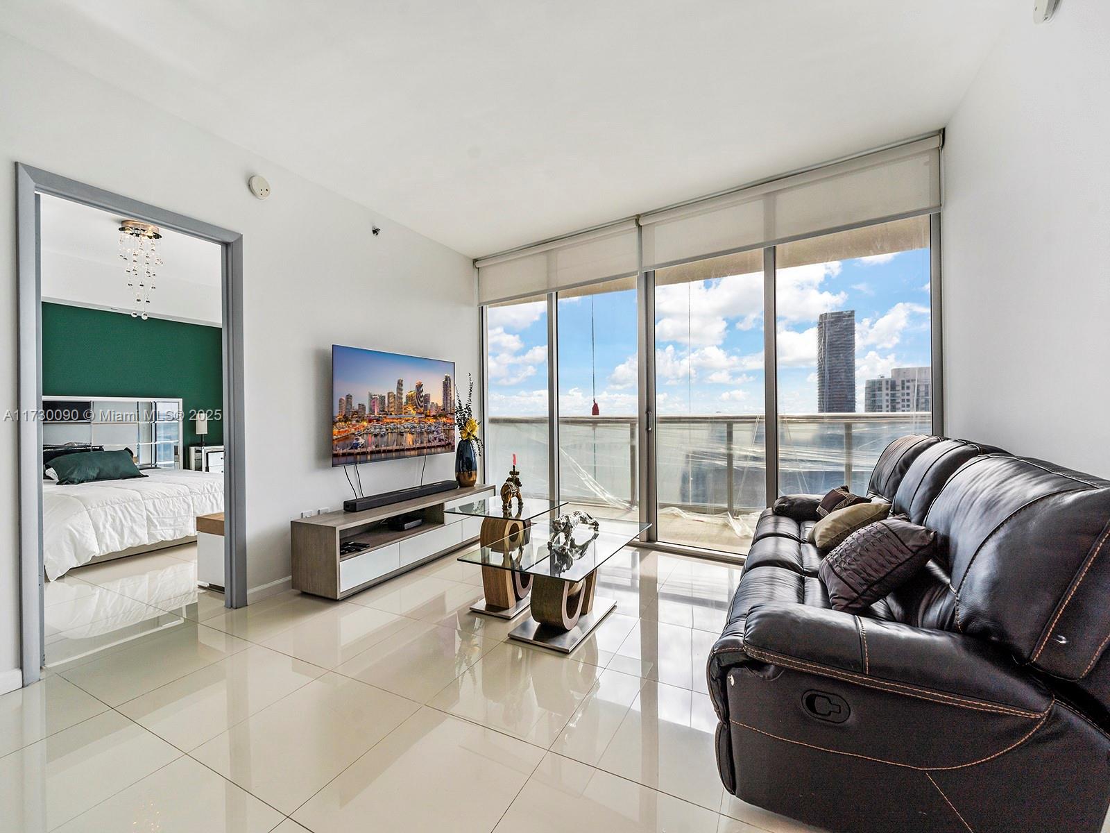 495 Brickell Ave # 5203