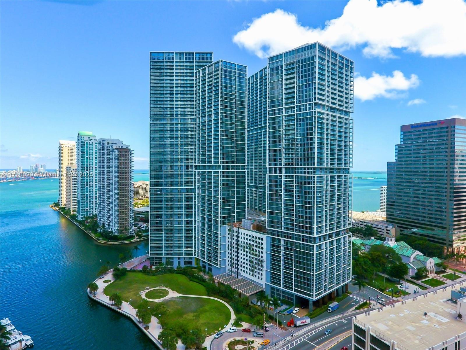 495 Brickell Ave # 5203