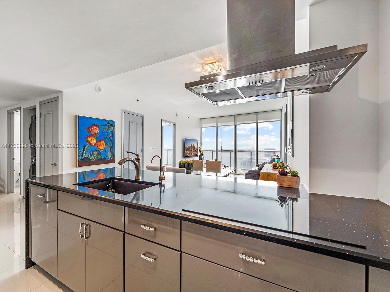 495 Brickell Ave # 5203