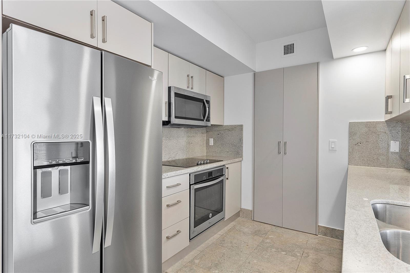 335 S Biscayne Blvd # 2207