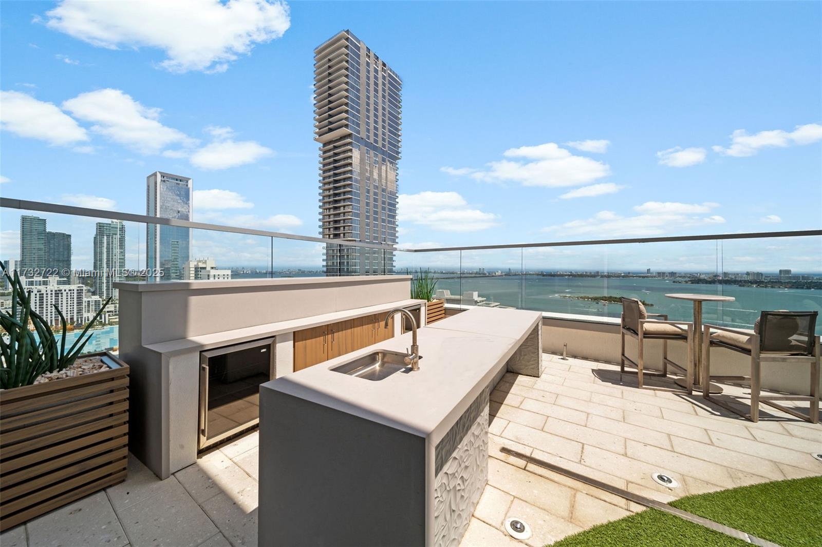2150 N Bayshore Dr # 2608