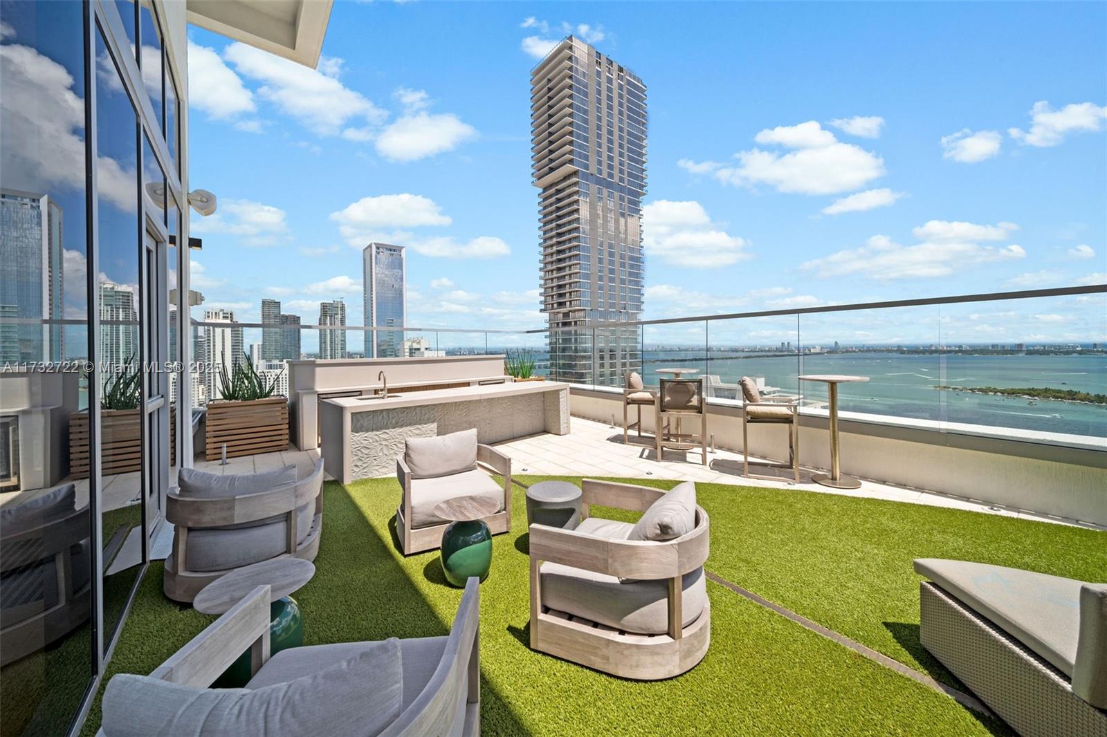 2150 N Bayshore Dr # 2608
