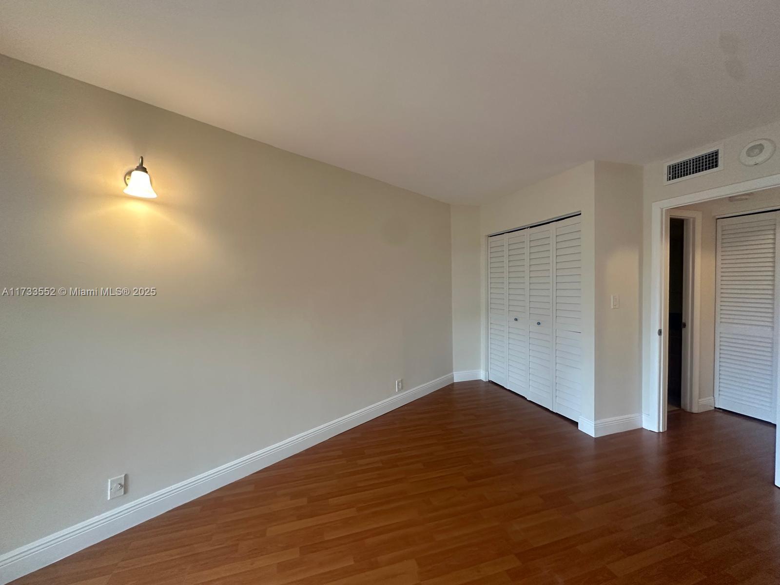 1121 Crandon Blvd # E904
