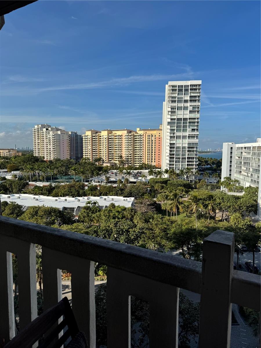 1121 Crandon Blvd # E904