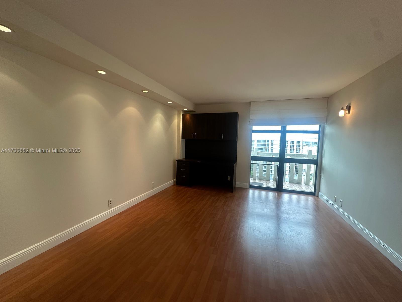 1121 Crandon Blvd # E904