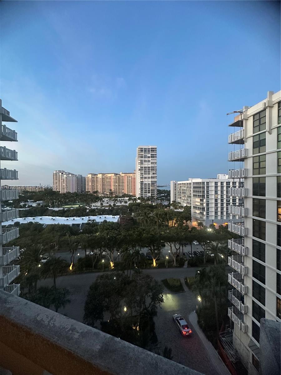 1121 Crandon Blvd # E904