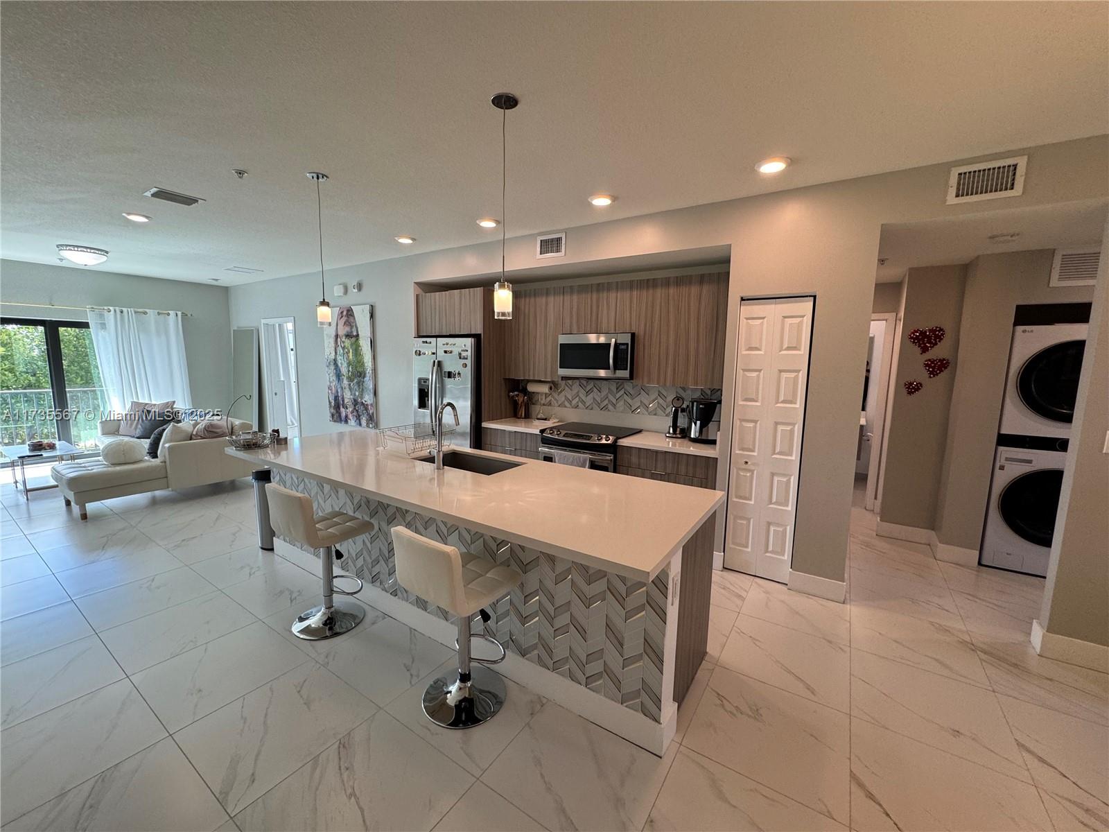 7809 NW 104th Ave # 28