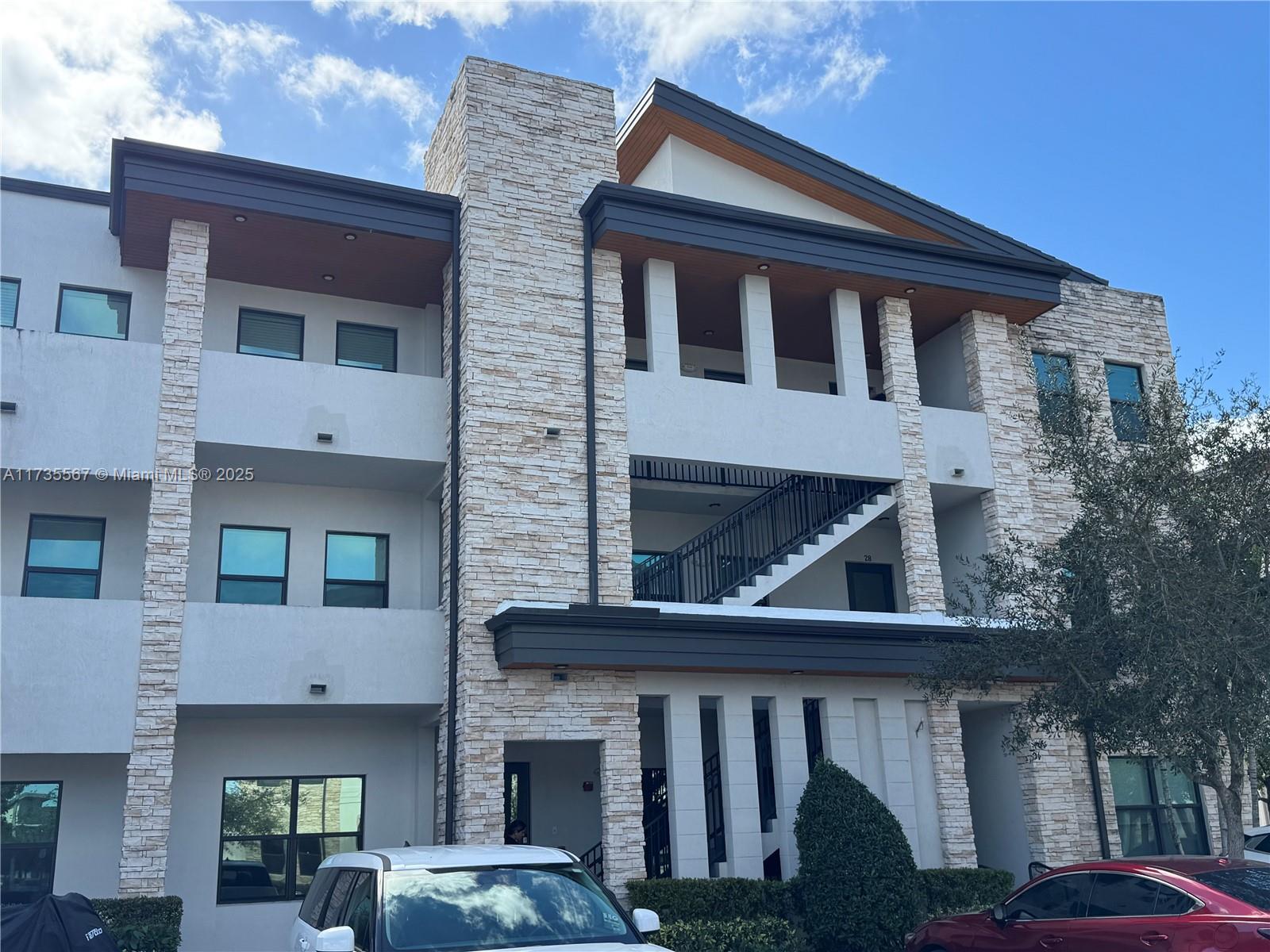 7809 NW 104th Ave # 28