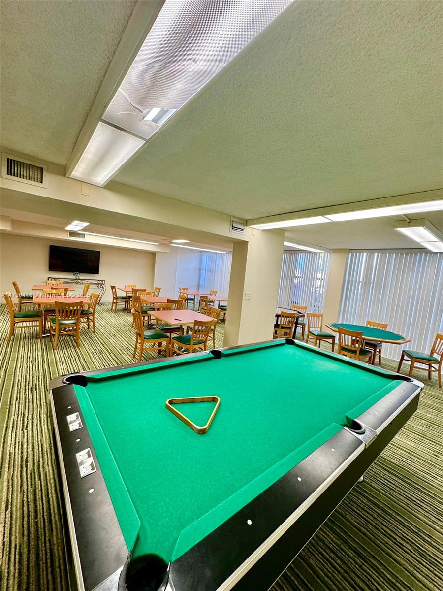 1000 Parkview Dr # 202