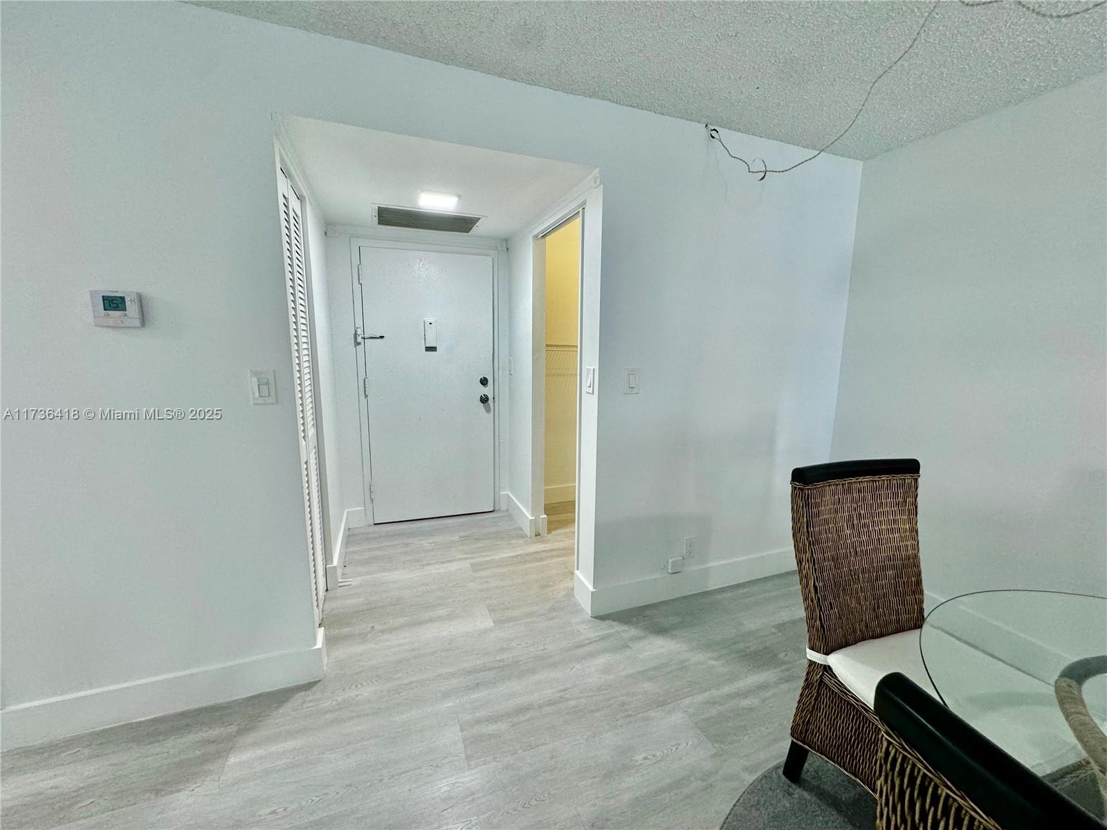 1000 Parkview Dr # 202