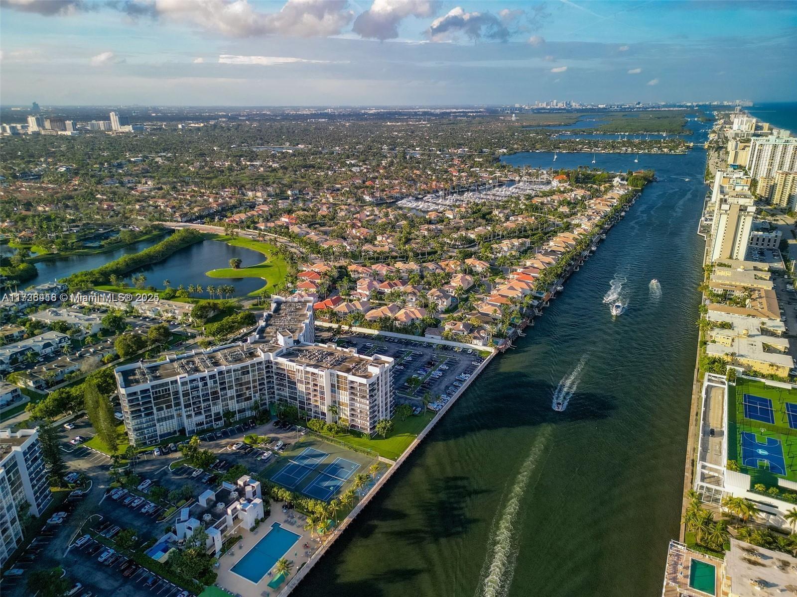 1000 Parkview Dr # 202