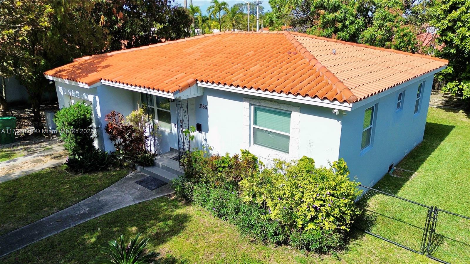 2185 SW 26th St