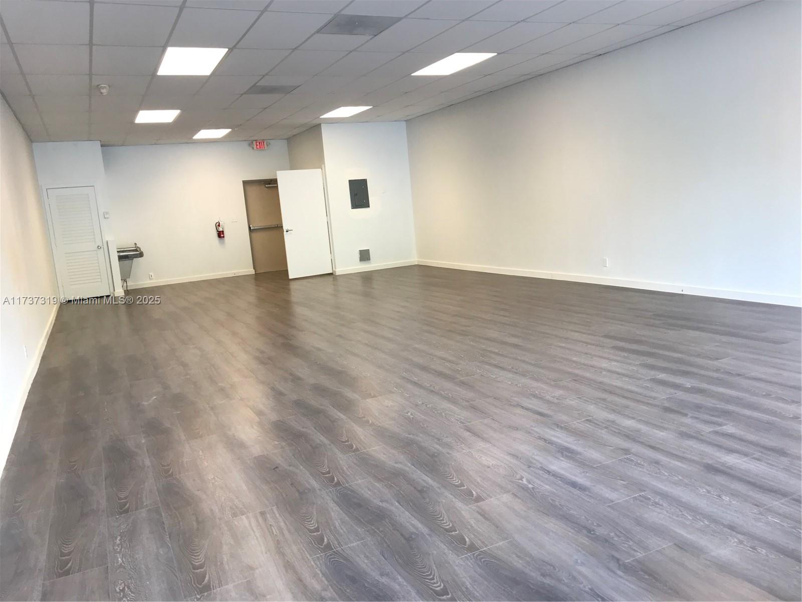 8465 W Oakland Park Blvd # 8465