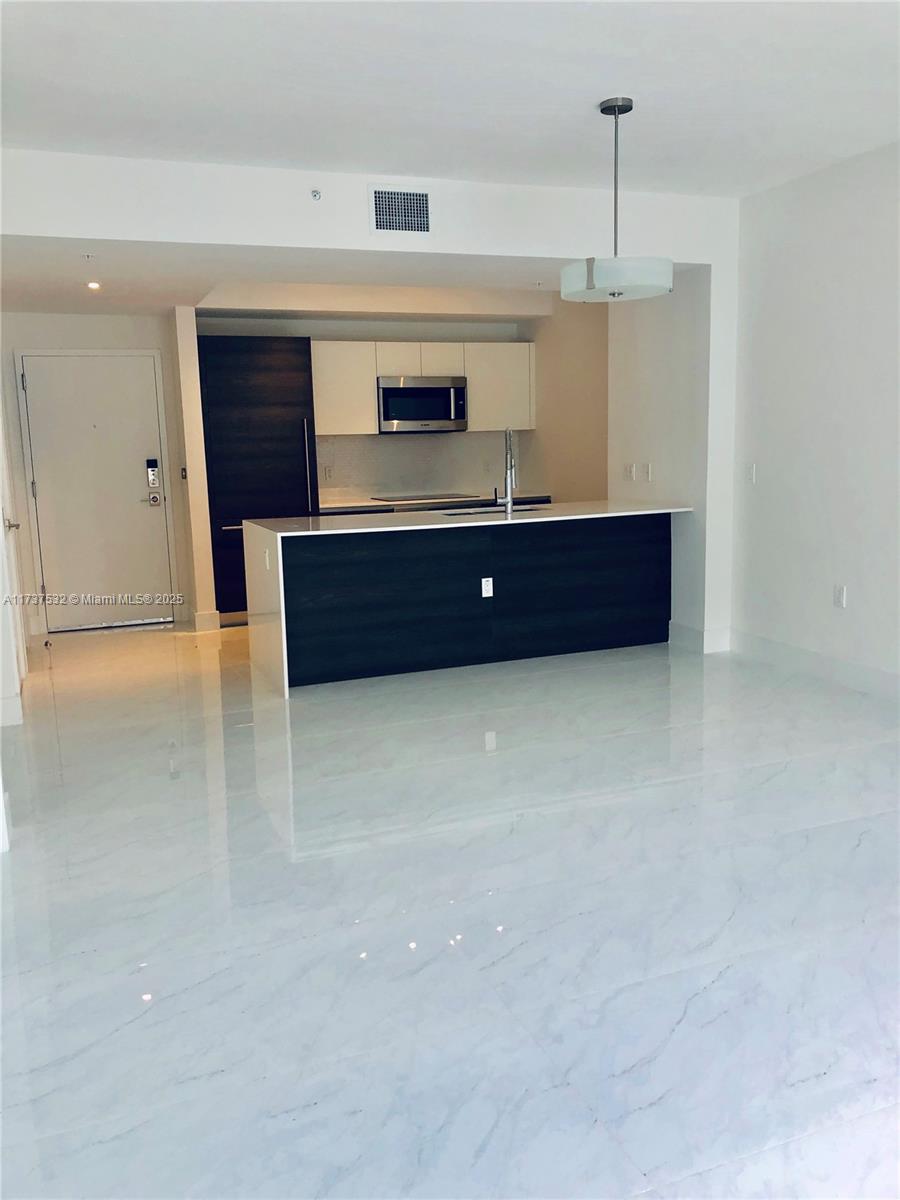 301 Altara Ave # 818