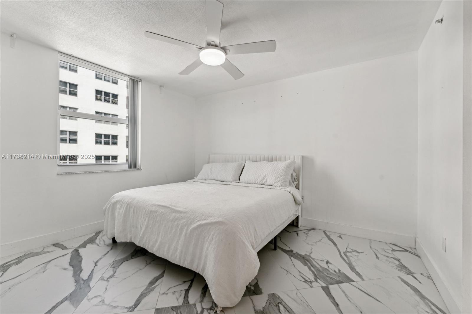 9201 Collins Ave # 821