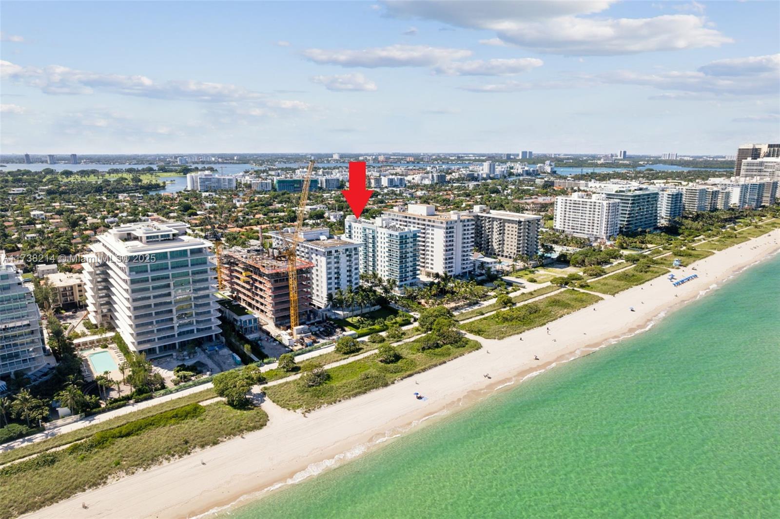 9201 Collins Ave # 821