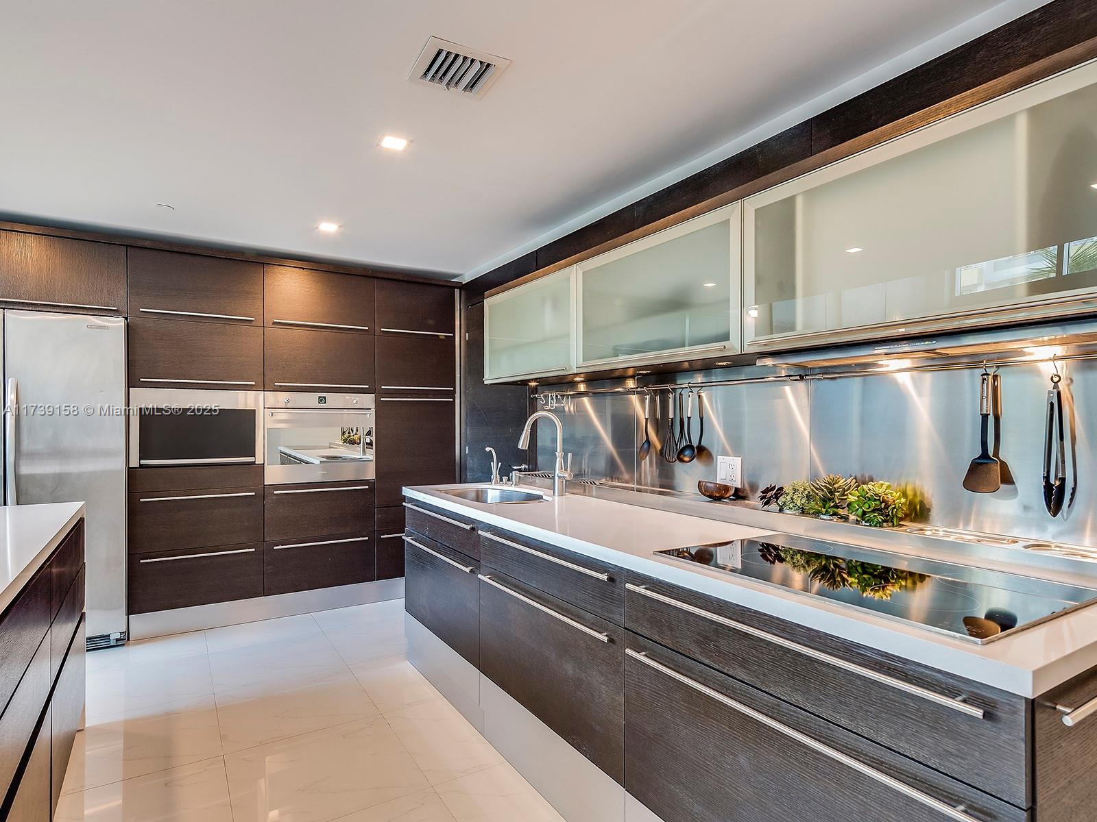 6000 Collins Ave # 346