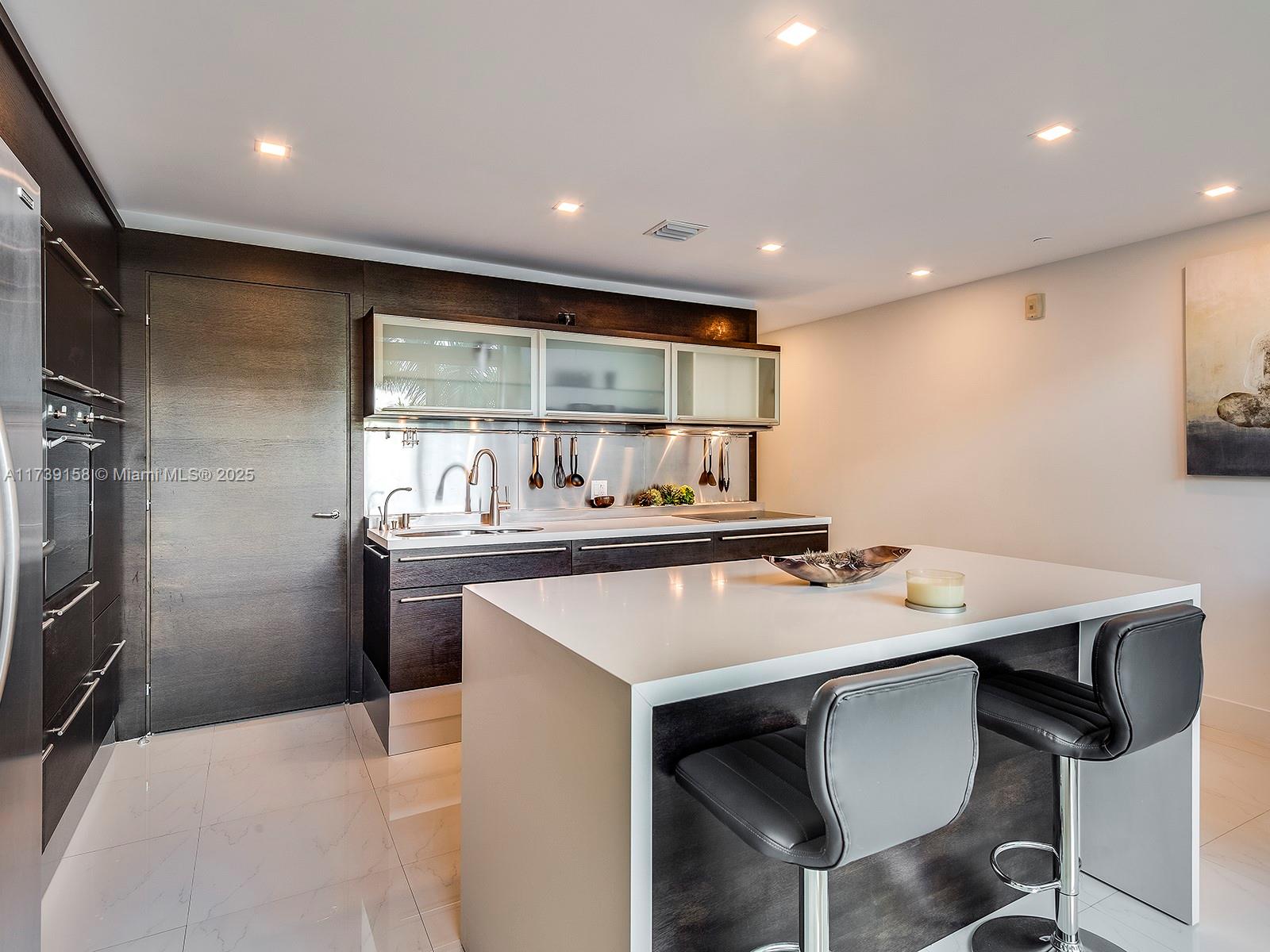 6000 Collins Ave # 346