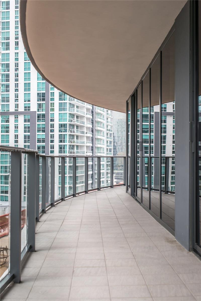 1000 Brickell Plz # 2615