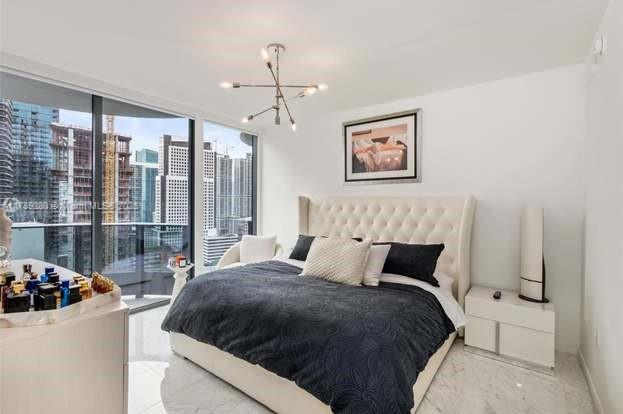 1000 Brickell Plz # 2615