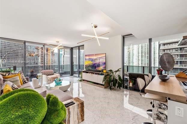 1000 Brickell Plz # 2615