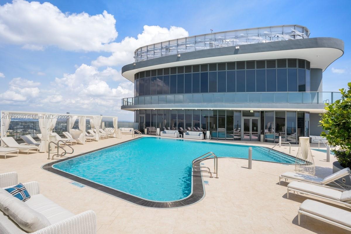 1000 Brickell Plz # 2615