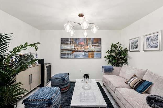 1000 Brickell Plz # 2615