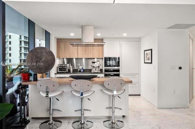 1000 Brickell Plz # 2615
