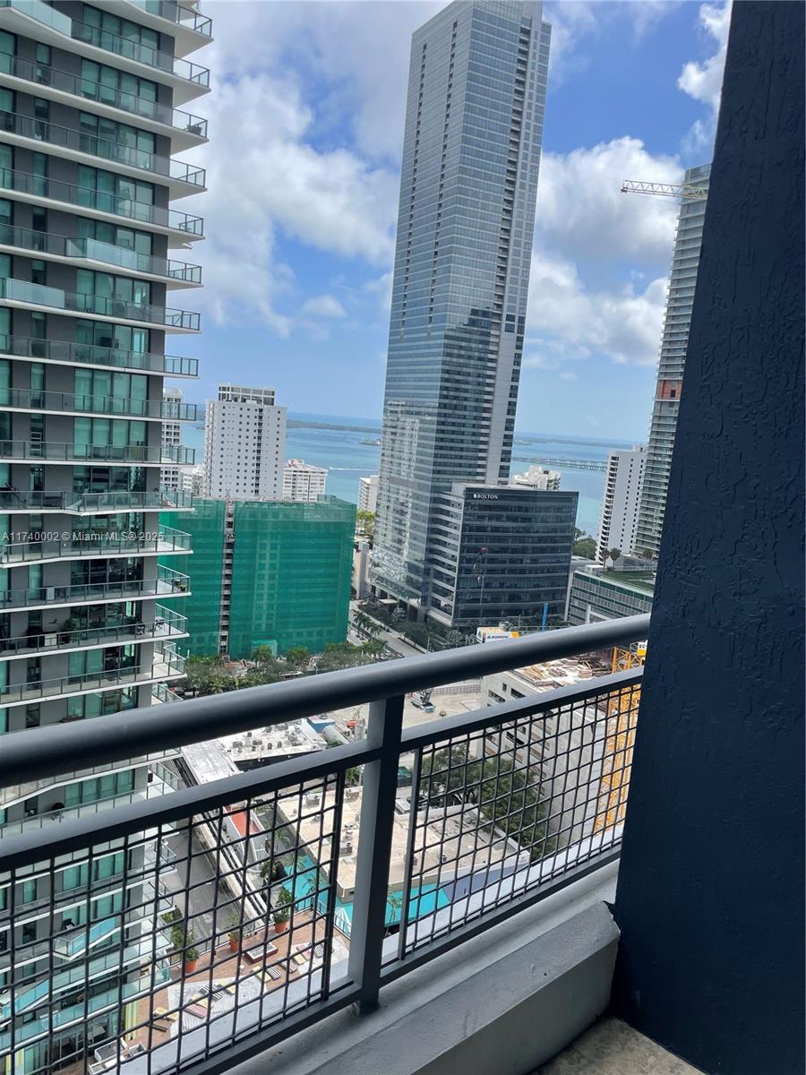 60 SW 13th St # 2414