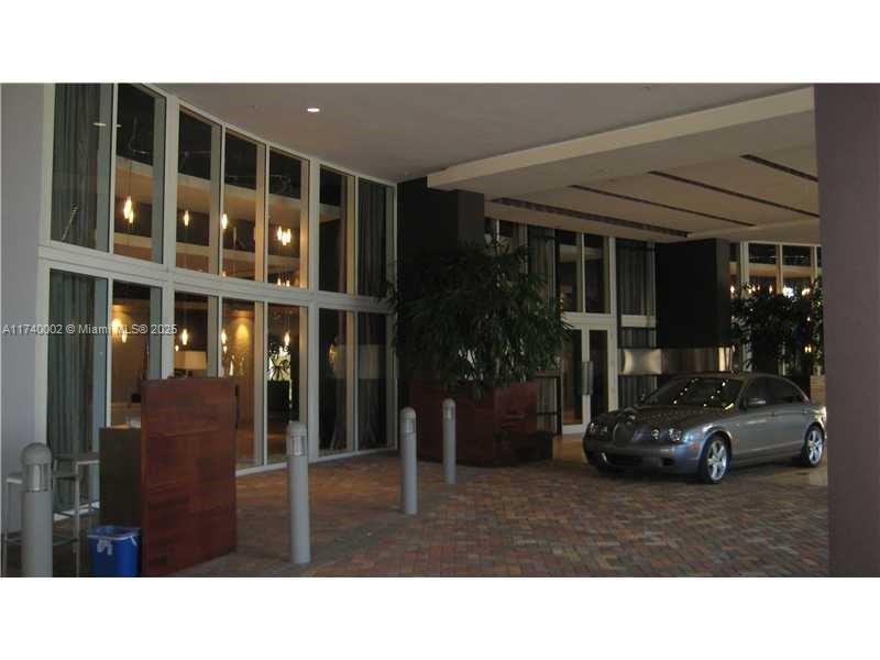 60 SW 13th St # 2414