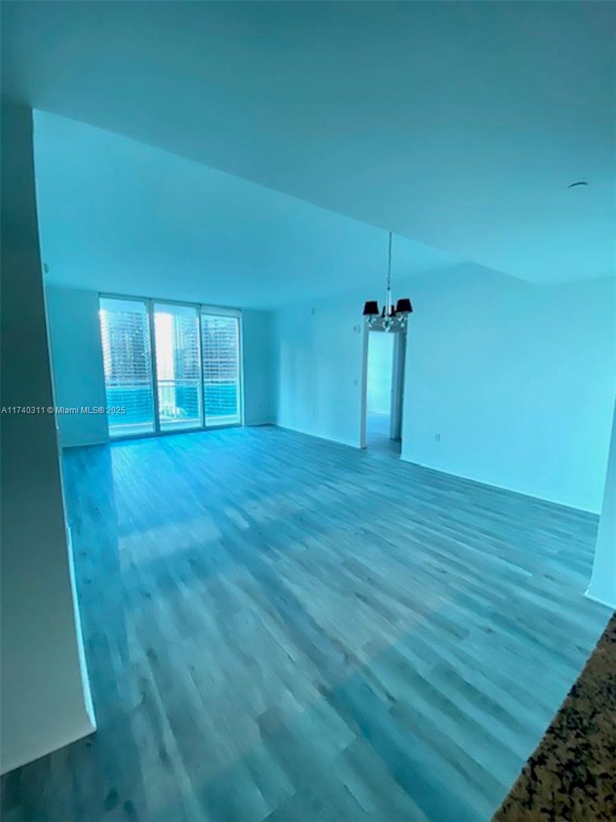 951 Brickell Ave # 3305