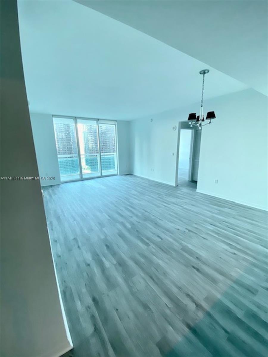 951 Brickell Ave # 3305